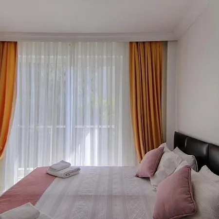 Yildirim 3, Private With 70m2 Pool * Φετιγιέ
