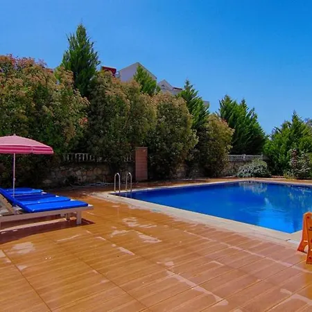 Yildirim 3, Private With 70m2 Pool