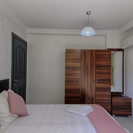 Yildirim 3, Private With 70m2 Pool Φετιγιέ