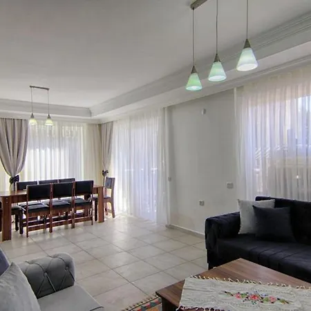 Yildirim 3, Private With 70m2 Pool