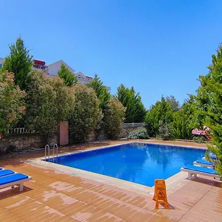 Yildirim 3, Private With 70m2 Pool Βίλα *