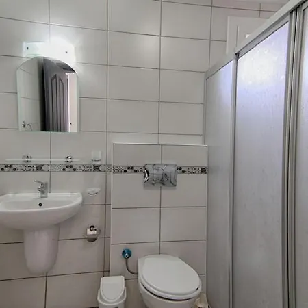 Yildirim 3, Private With 70m2 Pool Φετιγιέ